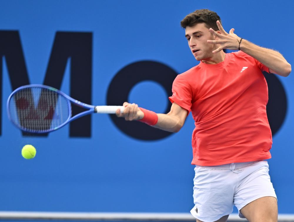 主优化词-湖北队力挫强敌赢得信心